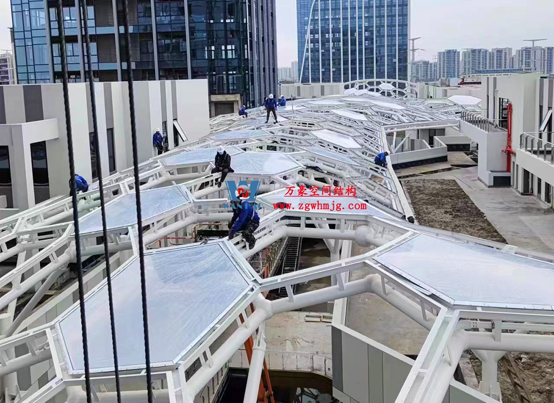 賦含夢(mèng)幻色彩的商業(yè)街膜結(jié)構(gòu)天幕，即將閃亮登場(chǎng)！