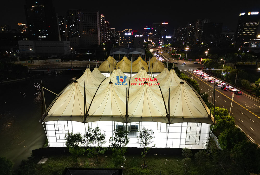 已悄然服務我們多年的膜結構建筑