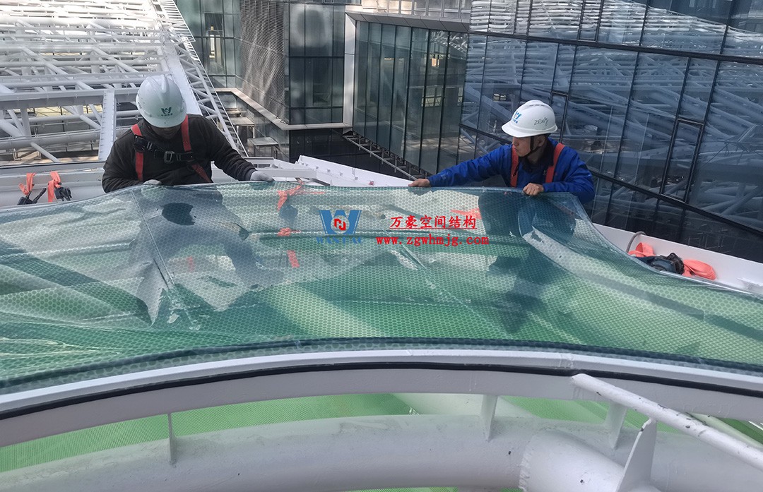 萬豪—杭州博多森谷ETFE氣枕連廊天幕項(xiàng)目迎來新進(jìn)展 萬豪—杭州博多森谷ETFE氣枕連廊天幕項(xiàng)目迎來新進(jìn)展