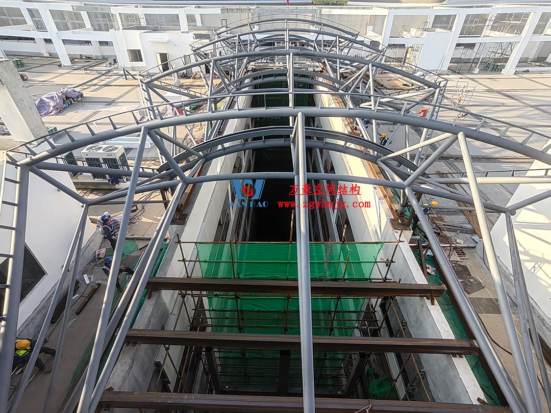 全力以赴高效推進(jìn)項(xiàng)目施工，高質(zhì)量完成建設(shè)任務(wù)