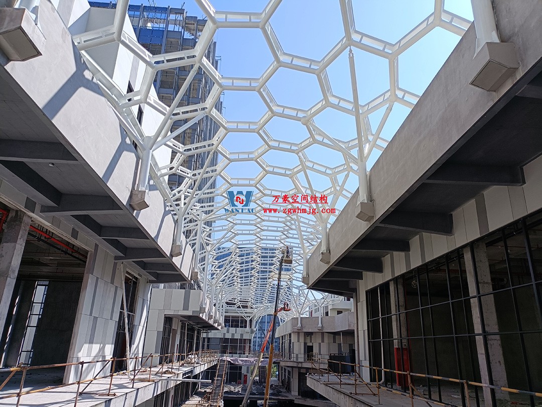已完工，這個(gè)ETFE氣枕商業(yè)天幕閃亮登場(chǎng)！