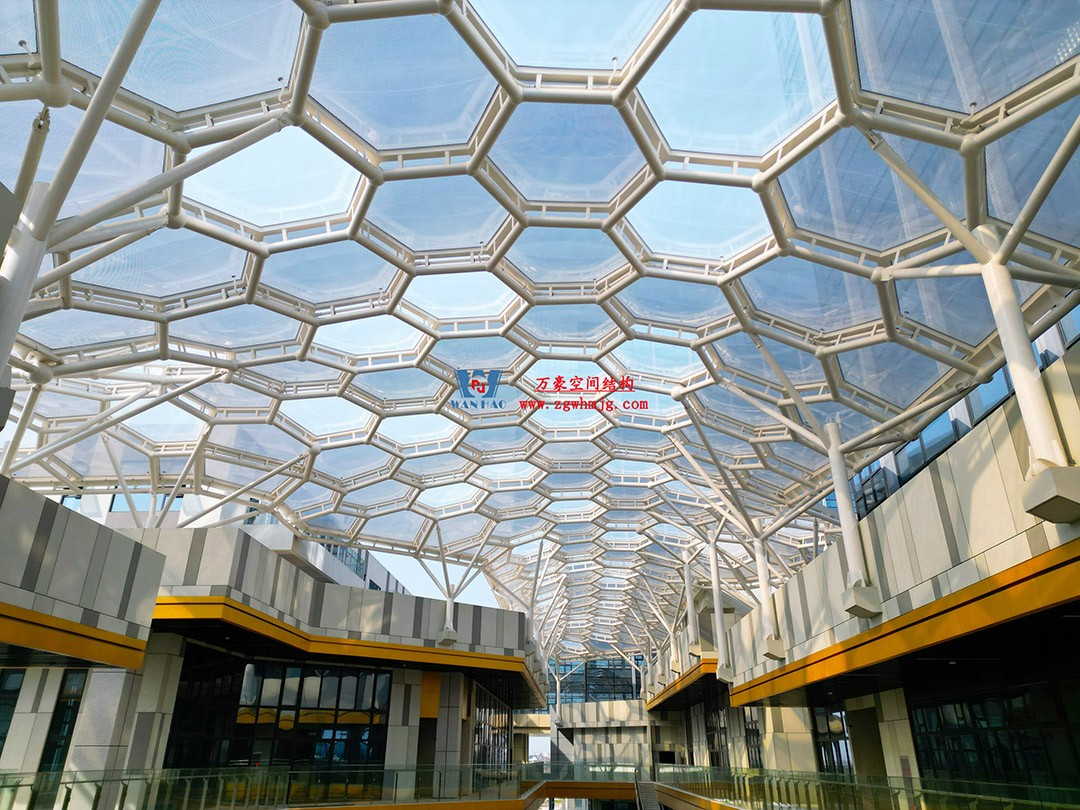 已完工，這個(gè)ETFE氣枕商業(yè)天幕閃亮登場(chǎng)！