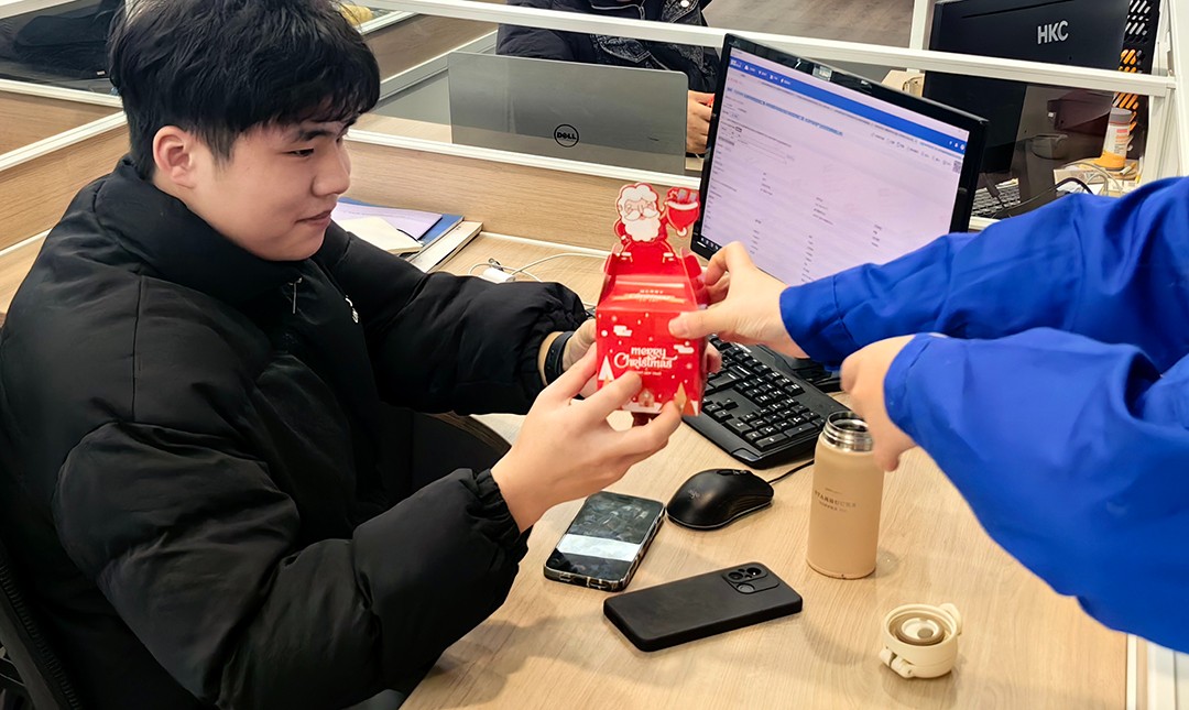 關愛員工，愛在萬豪|暖心平安夜，傳遞“蘋”安幸福