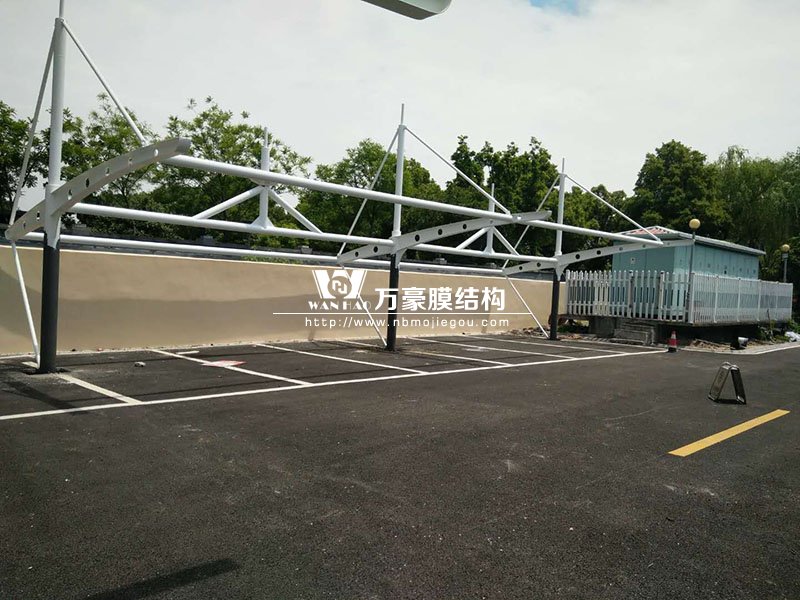 膜結(jié)構(gòu)車棚